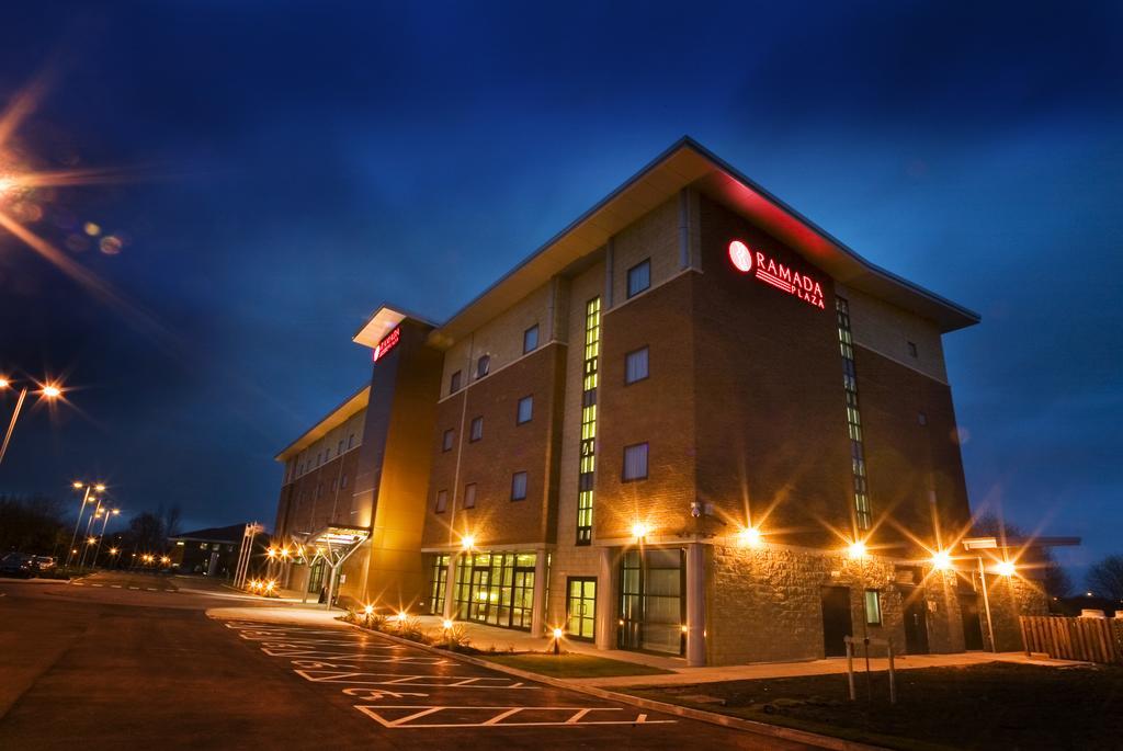 Hotel Ramada Plaza Wrexham Exteriér fotografie
